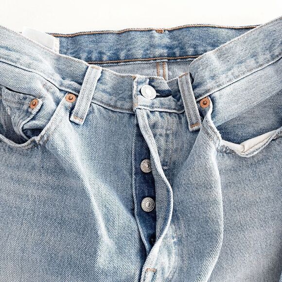 Levi Strauss & Co. Mens 501 Mid-Rise Straight-Leg Denim Jeans Blue Light-Wash 28 - Picture 4 of 14